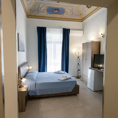 Center Bed & Breakfast *